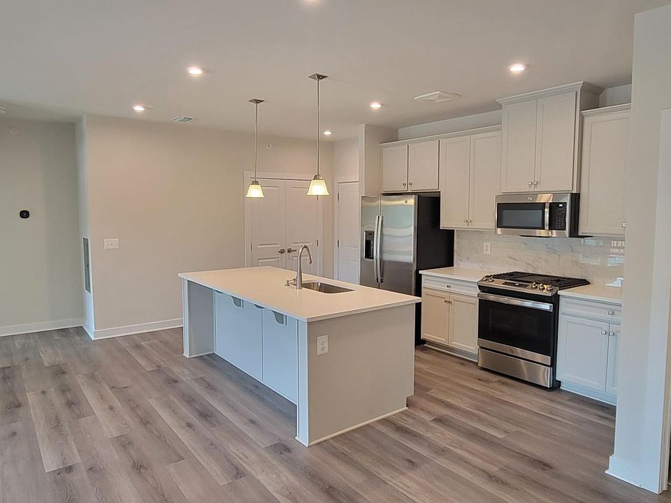 Emerald 2-Bedroom