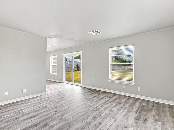 5th image of 2601 SW 63rd Pl