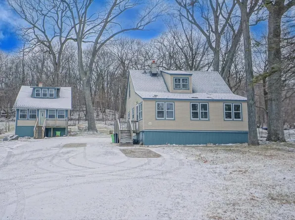 W303N2563 Maple AVENUE #W303N2569, Pewaukee, WI 53072