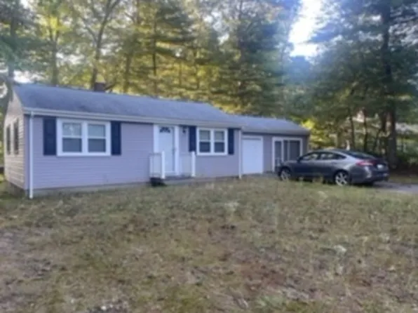 31 Acorn St, Middleboro, MA 02346