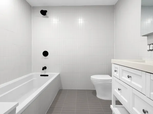 33 West 9th Street image 23 of 24