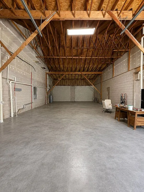 Studio, 1.0 bath, 1300 sqft, $500 — Photo 2