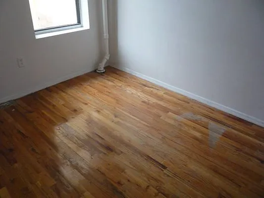 Rented by Picture Realty Inc. | media 27