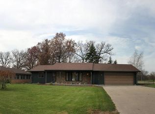 304 Tree Ln, Prophetstown, IL 61277