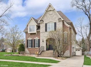 605 N Webster St, Naperville, IL 60563