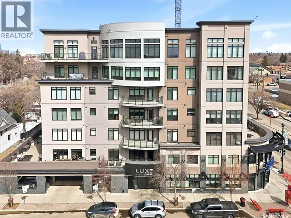 702 Broadway Ave #922, Saskatoon, SK S7N 1B4