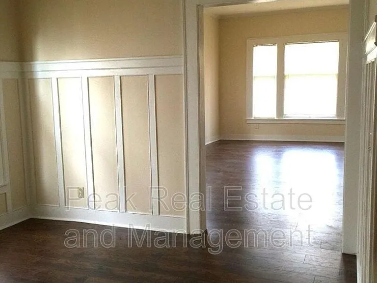 253 Eastern Ave SE — Photo 3