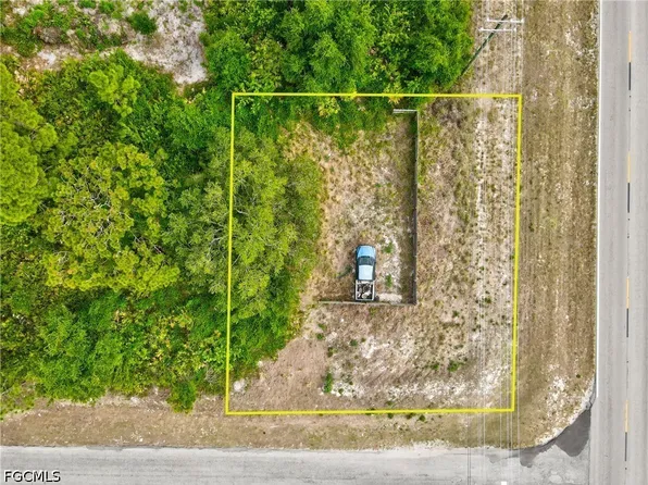 3102 47th St SW, Lehigh Acres, FL 33976