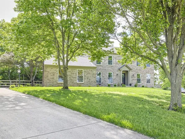 5475 Pine Vista Ct, West Chester, OH 45069