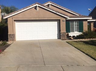 8834 Lemonwood Dr, Corona, CA 92883