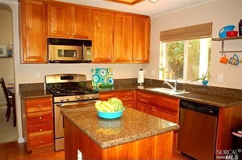 3rd image of 1030 Mission Bay Dr
