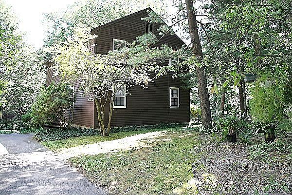 1st Floor 2bdrm,1bath