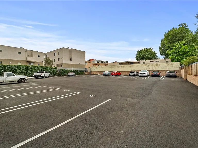 Blairwood Independence — Photo 1