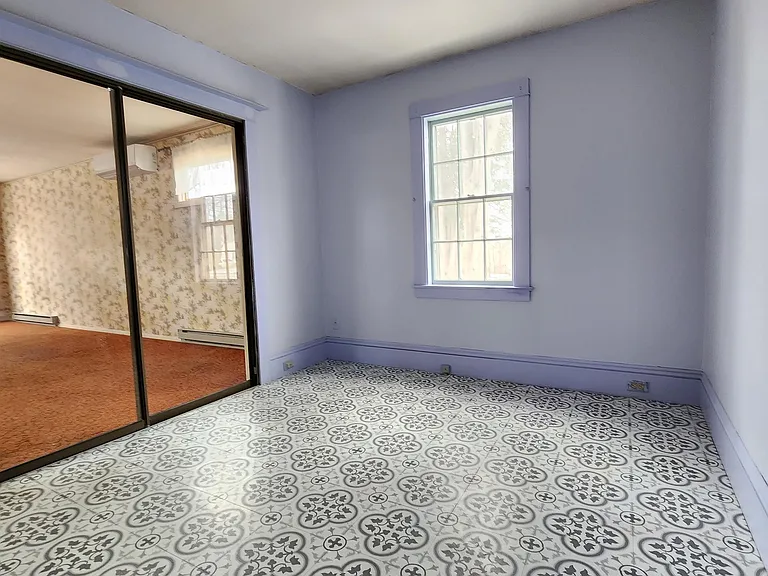 281 Wilson St — Photo 25