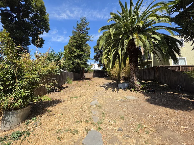 3139 Harrison St — Photo 31
