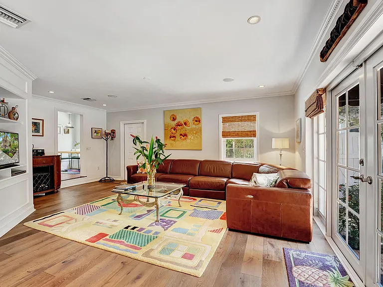 306 N Swinton Ave — Photo 43