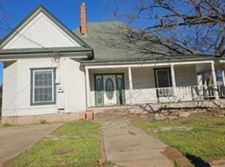 215 Heath St, Cleburne, TX 76031