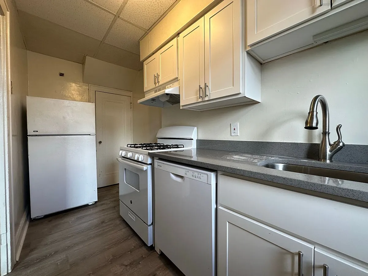 Building Photo - 251 Halket Pl