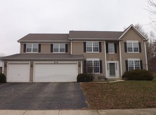 534 Park View Cir, Fox Lake, IL