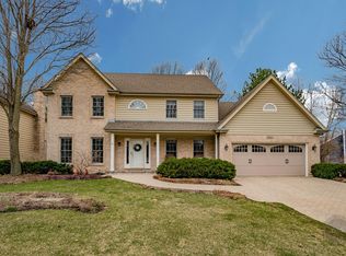 2601 Newport Dr, Naperville, IL