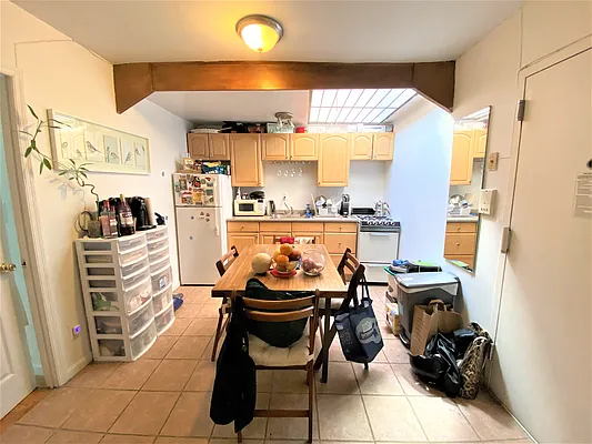 Rented by Douglas Elliman | media 38