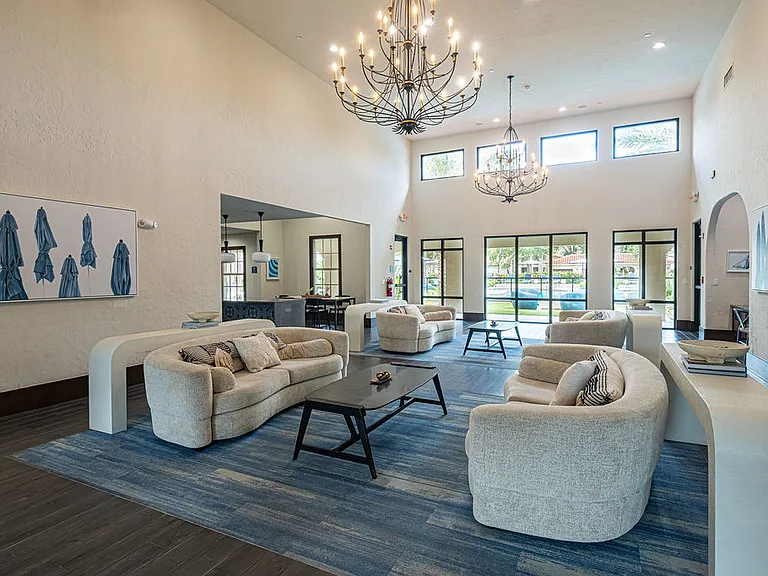 Cortland Portofino Place — Photo 23
