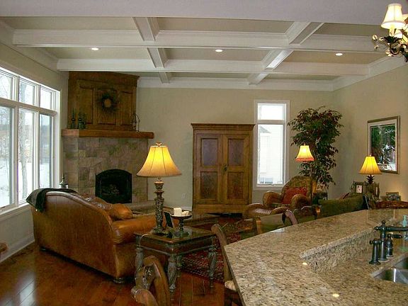 4th image of 1605 Blackberry Cir