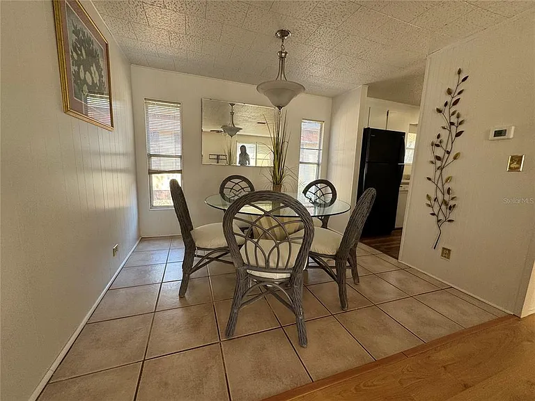 603 W Club Blvd — Photo 4