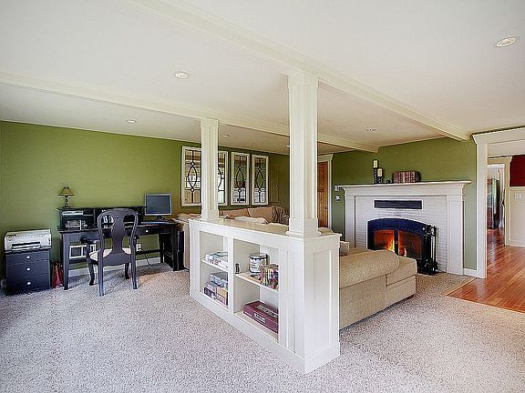 3rd image of 10706 E Lake Joy Dr NE