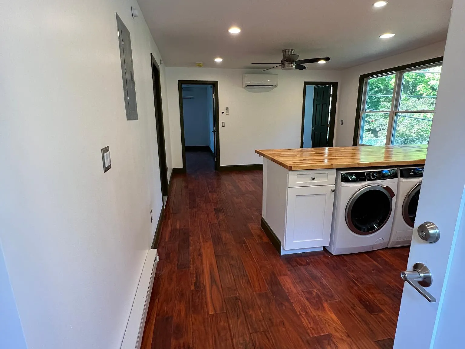 2 bed, 1.5 bath, 800 sqft, $3,175 — Photo 2