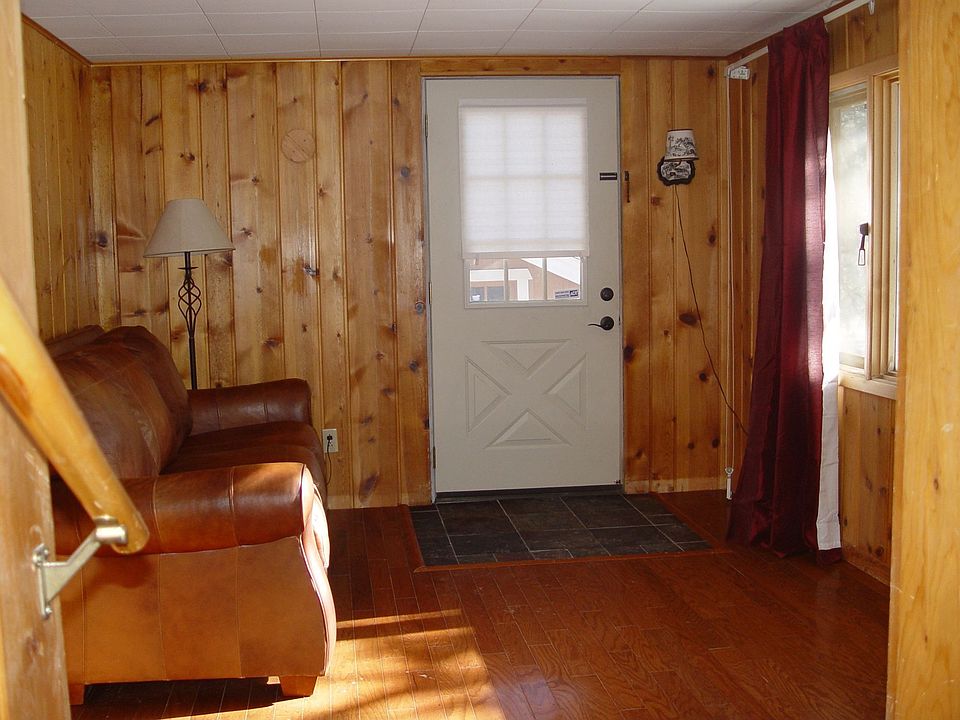 Up stairs Front. Pergo wood floors 2008