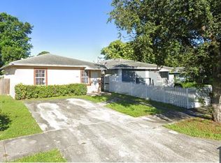 8830 NW 22nd Ct, Miami, FL 33147