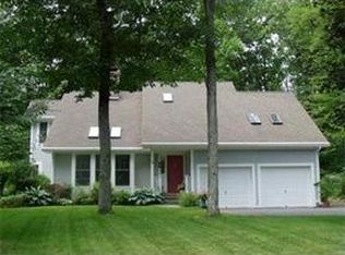 74 Emily Ln, Northampton, MA 01060