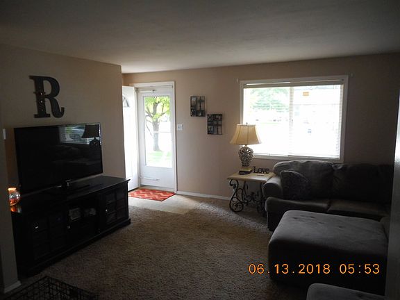 3rd image of 2907 E Esther Ln