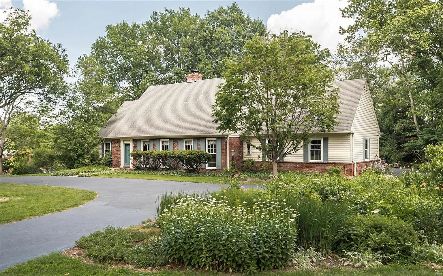 1024 Marvilla Ln photo 1