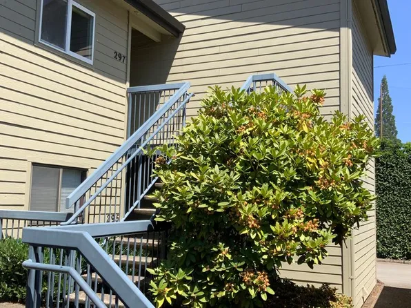 297 Country Club Rd, Eugene, OR 97401