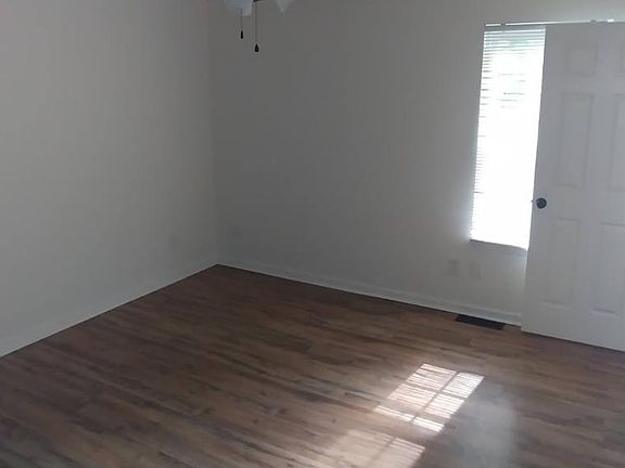 4th image of 109 Parkdale Dr