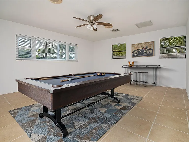 2504 Hibiscus Dr — Photo 9