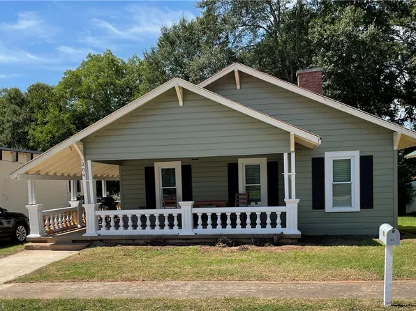 209 N Fairplay St, Seneca, SC 29678