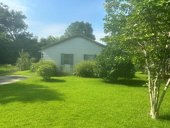 2nd image of 119 Naomi Dr