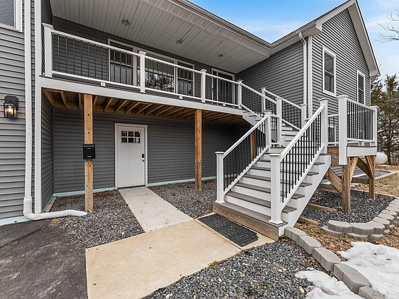 3rd image of 68 Riverside Dr