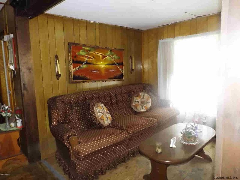 4th image of 2458 S Moriah Road