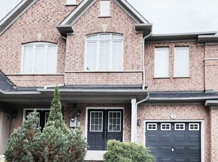 4 Daniel Reaman Cres, Vaughan, ON L4J 8T9