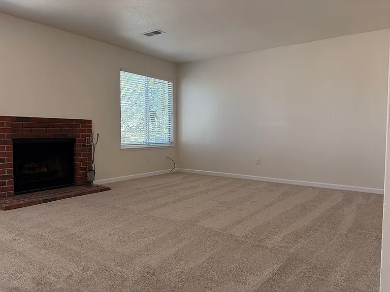 10 Clay Ct #10 — Photo 16