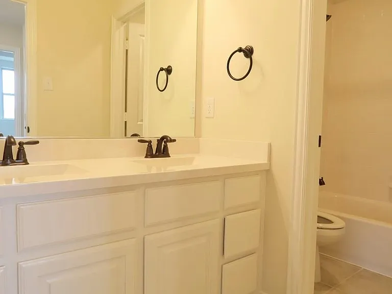 15704 Governors Island Way — Photo 29