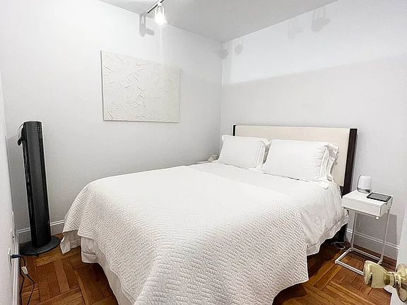 3rd image of 56 W 65th St APT 1B