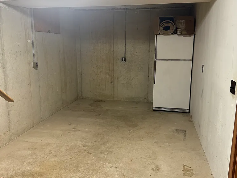 5170 Urbana Rd — Photo 21