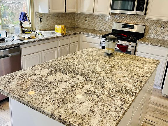 3rd image of 2388 Shoreside Ct