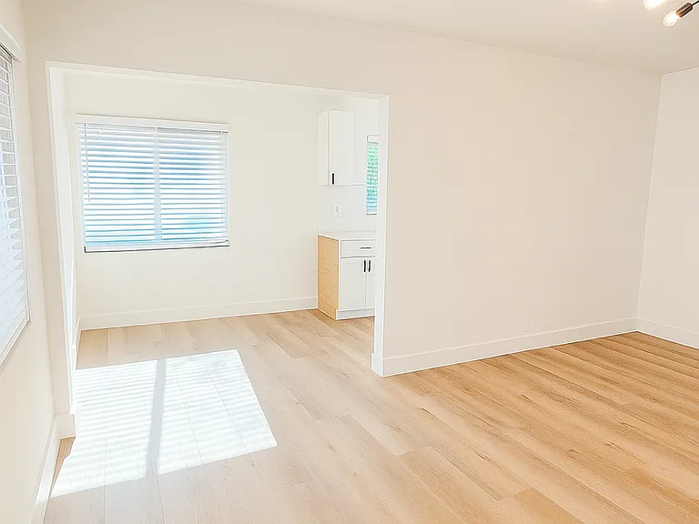 728 Cerritos Ave #A — Photo 5