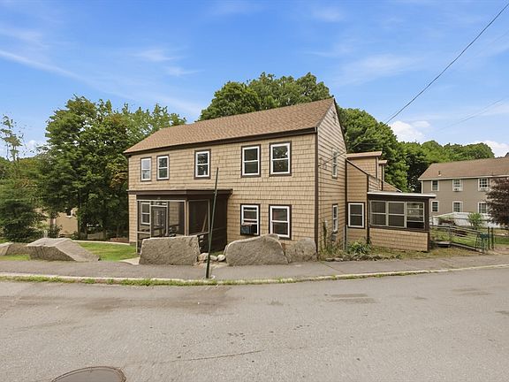 3rd image of 91 Walnut St